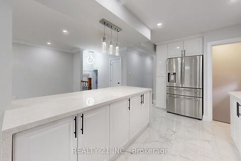 Photo 13 at 7 Stoney Creek Drive, West Hill, Toronto