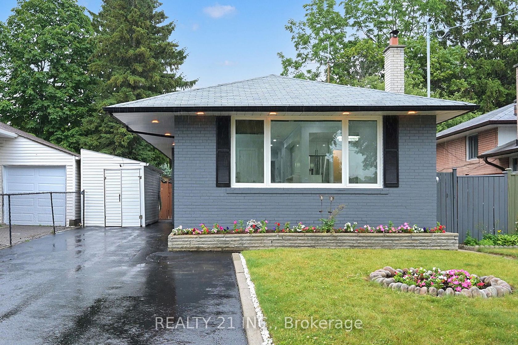 7 Stoney Creek Drive, West Hill, Toronto 