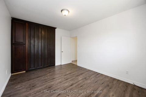 Photo 12 at 14 Hentob Court, Beaumonde Heights, Toronto
