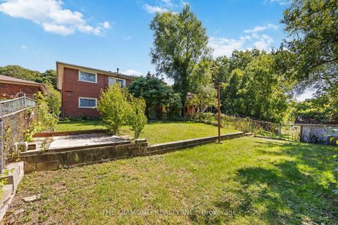 Photo 35 at 14 Hentob Court, Beaumonde Heights, Toronto