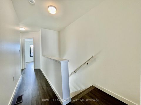 Photo 11 at 29 Rainwater Lane, Ardagh, Barrie