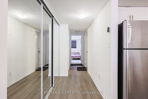 Photo 10 at B11 - 26 Bruce Street W, East Woodbridge, Vaughan