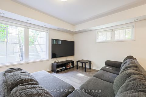 Photo 19 at B11 - 26 Bruce Street W, East Woodbridge, Vaughan