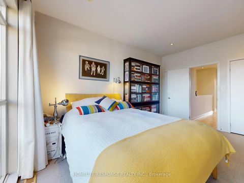 Photo 31 at 1095 DUNDAS Street E, South Riverdale, Toronto