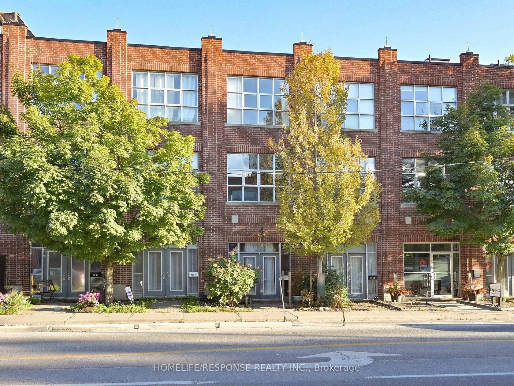 1095 DUNDAS Street E, South Riverdale, Toronto 