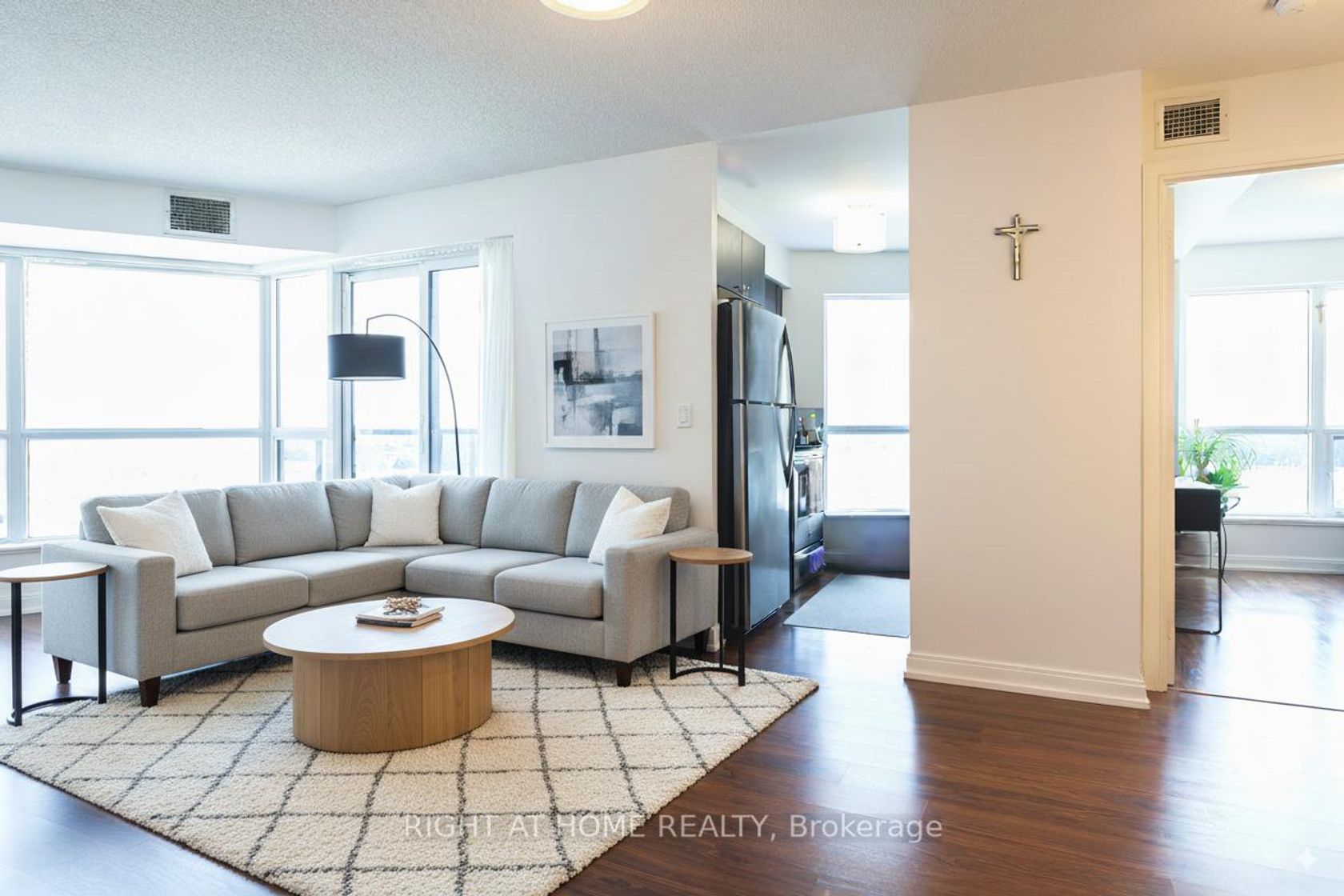 908 - 151 Village Green Square, Malvern West, Toronto 