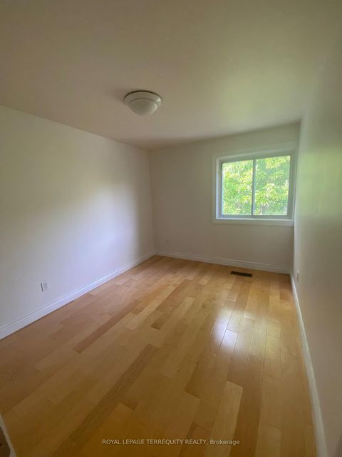 Photo 18 at 8 - 431 Mill Road, West Deane, Toronto