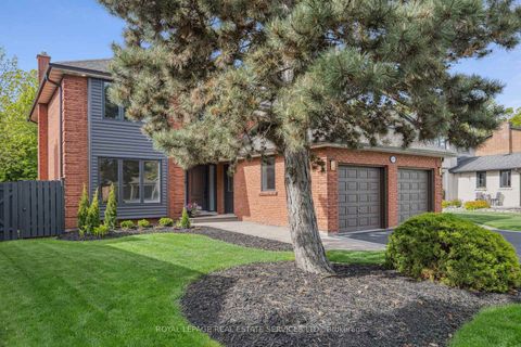 Photo 3 at 1379 Golden Meadow Trail, FA Falgarwood, Oakville