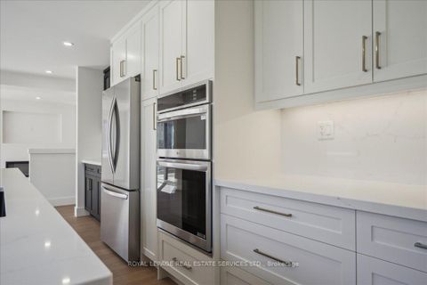 Photo 14 at 1379 Golden Meadow Trail, FA Falgarwood, Oakville