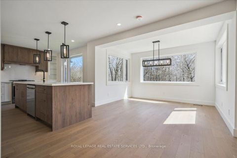 Photo 16 at 1379 Golden Meadow Trail, FA Falgarwood, Oakville