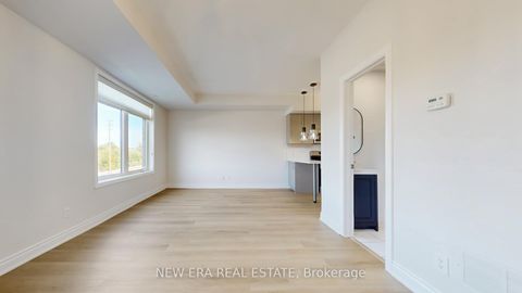 Photo 12 at 321 - 3078 Sixth Line, GO Glenorchy, Oakville