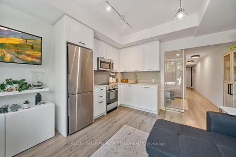 Photo 4 at 421 - 1630 Queen Street E, The Beaches, Toronto