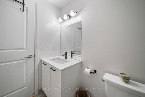 Photo 11 at 421 - 1630 Queen Street E, The Beaches, Toronto