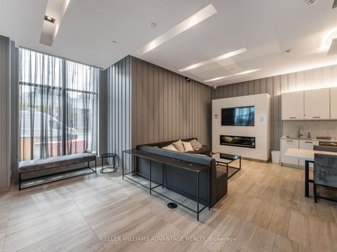 Photo 15 at 421 - 1630 Queen Street E, The Beaches, Toronto
