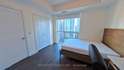 Photo 12 at 3006 - 318 Richmond Street W, Waterfront Communities C1, Toronto