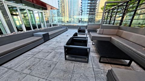 Photo 14 at 3006 - 318 Richmond Street W, Waterfront Communities C1, Toronto