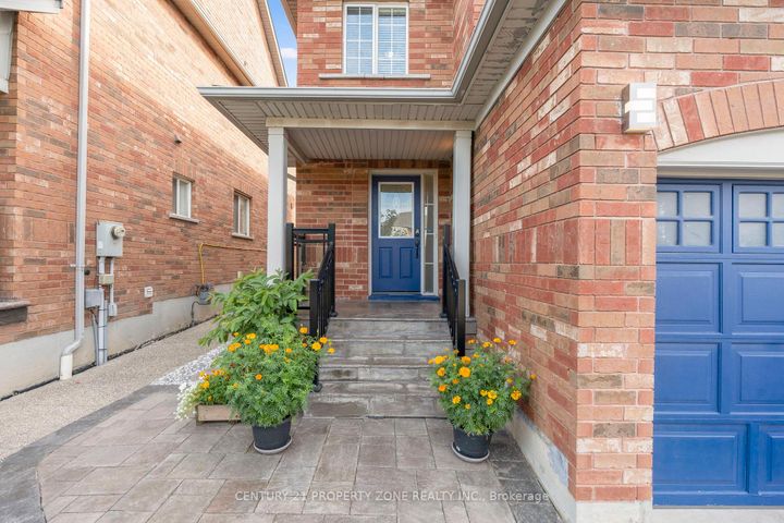 Photo 4 at 6496 RALLYMASTER Heights, Meadowvale Village, Mississauga