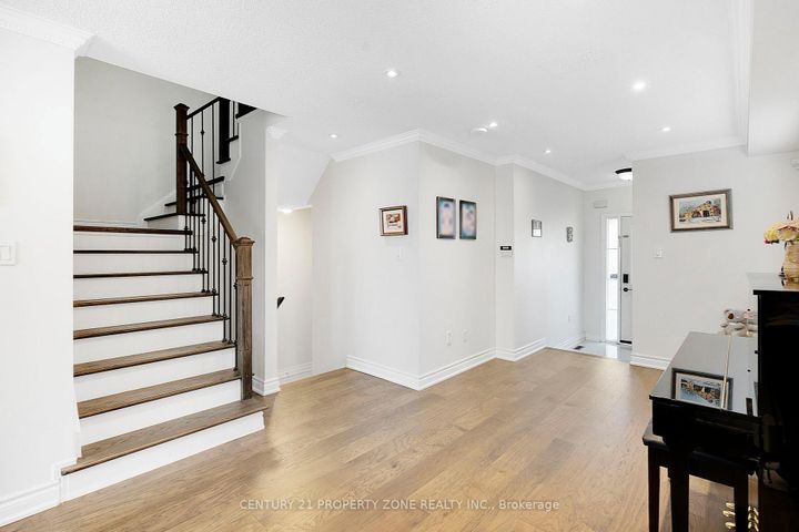 Photo 8 at 6496 RALLYMASTER Heights, Meadowvale Village, Mississauga