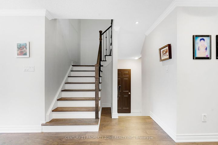 Photo 15 at 6496 RALLYMASTER Heights, Meadowvale Village, Mississauga