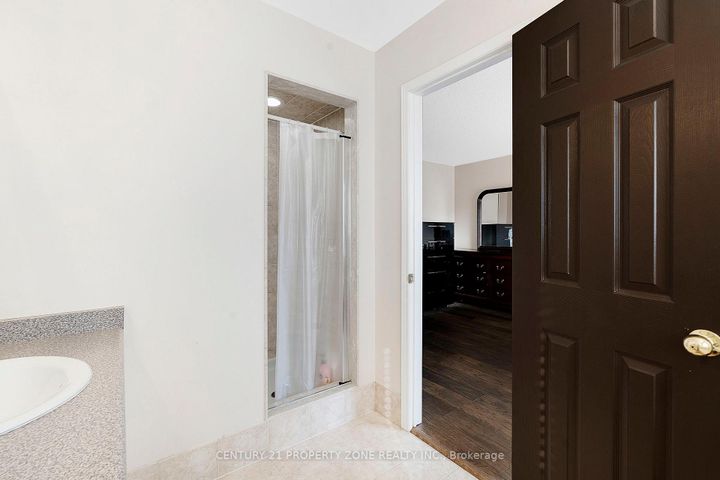 Photo 21 at 6496 RALLYMASTER Heights, Meadowvale Village, Mississauga