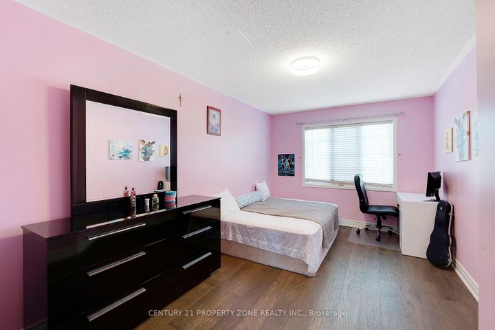 Photo 22 at 6496 RALLYMASTER Heights, Meadowvale Village, Mississauga