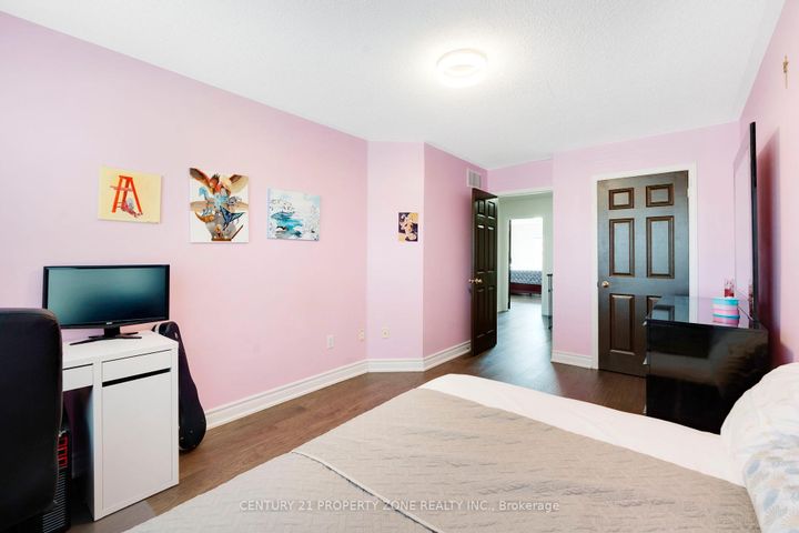 Photo 23 at 6496 RALLYMASTER Heights, Meadowvale Village, Mississauga