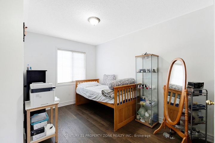 Photo 24 at 6496 RALLYMASTER Heights, Meadowvale Village, Mississauga