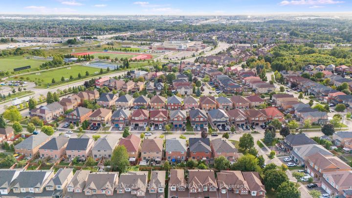Photo 36 at 6496 RALLYMASTER Heights, Meadowvale Village, Mississauga
