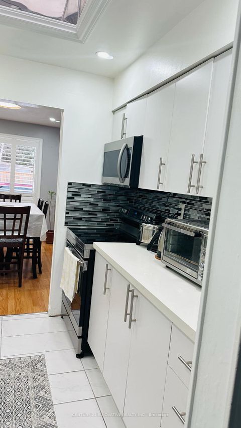 Photo 1 at 12 Bushwood Court S, Malvern, Toronto