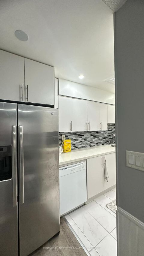 Photo 2 at 12 Bushwood Court S, Malvern, Toronto