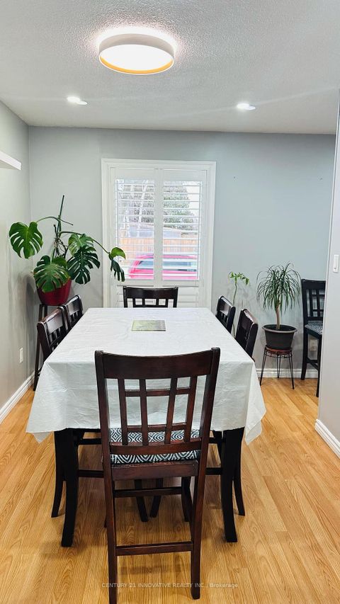 Photo 3 at 12 Bushwood Court S, Malvern, Toronto