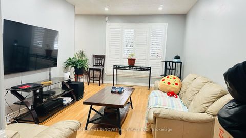Photo 4 at 12 Bushwood Court S, Malvern, Toronto