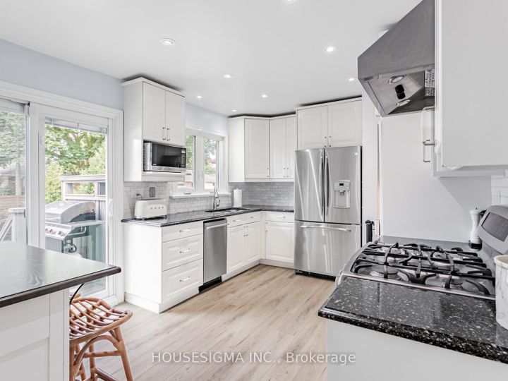 Photo 11 at 72 Ludstone Drive, Richview, Toronto