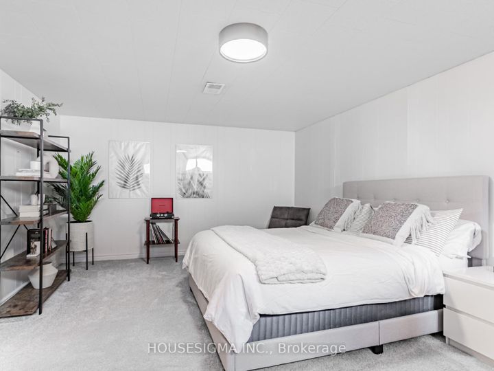 Photo 24 at 72 Ludstone Drive, Richview, Toronto