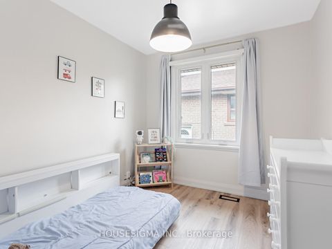 Photo 15 at 72 Ludstone Drive, Richview, Toronto