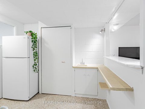 Photo 19 at 72 Ludstone Drive, Richview, Toronto