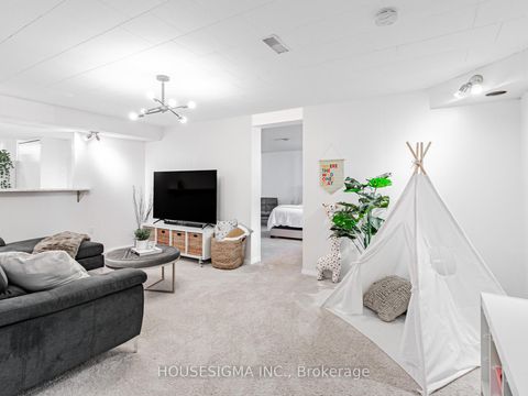 Photo 22 at 72 Ludstone Drive, Richview, Toronto