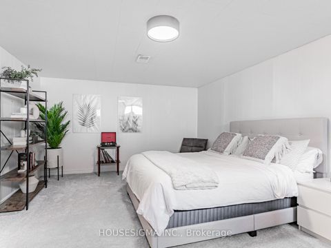 Photo 24 at 72 Ludstone Drive, Richview, Toronto