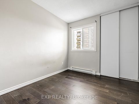 Photo 18 at 161 Milestone Crescent, Aurora Village, Aurora
