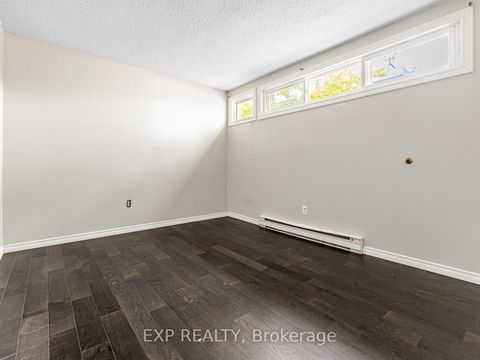 Photo 21 at 161 Milestone Crescent, Aurora Village, Aurora Photo 21 at 161 Milestone Crescent, Aurora Village, Aurora