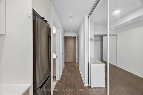 Photo 2 at 4009 - 1928 Lake shore Boulevard, Swansea, Toronto