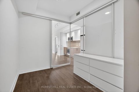 Photo 5 at 4009 - 1928 Lake shore Boulevard, Swansea, Toronto