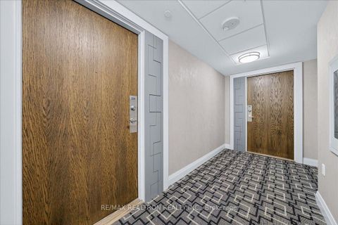Photo 14 at 204 - 99 Eagle Rock Way, Maple, Vaughan