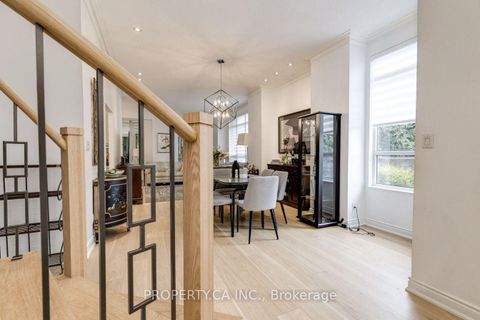 Photo 3 at 105 - 2 Aberfoyle Crescent, City Centre West, Toronto