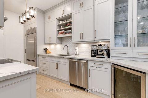 Photo 15 at 105 - 2 Aberfoyle Crescent, City Centre West, Toronto