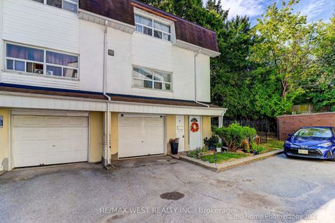 Photo 1 at 10 - 21 Trailridge Crescent, Morningside, Toronto