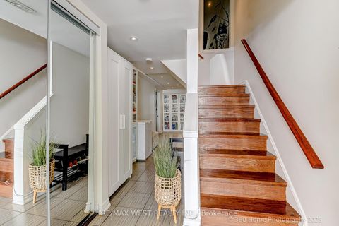 Photo 2 at 10 - 21 Trailridge Crescent, Morningside, Toronto