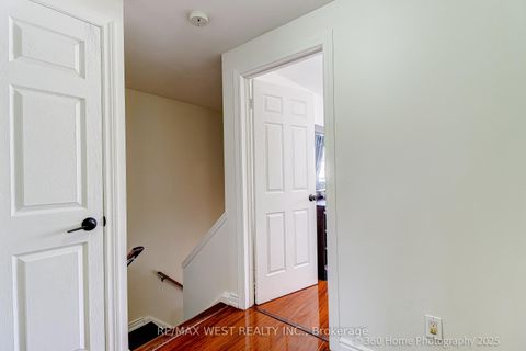 Photo 13 at 10 - 21 Trailridge Crescent, Morningside, Toronto