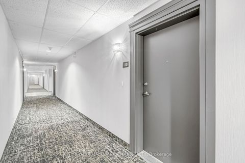 Photo 3 at 110 - 41 Ferndale Drive S, Ardagh, Barrie