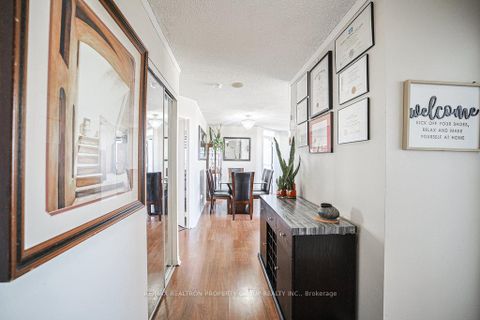 Photo 3 at 1621 - 3 Greystone Walk Drive, Kennedy Park, Toronto